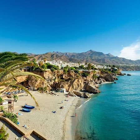 Bonito Piso A 300M De La Playa Nerja Apartment Екстериор снимка