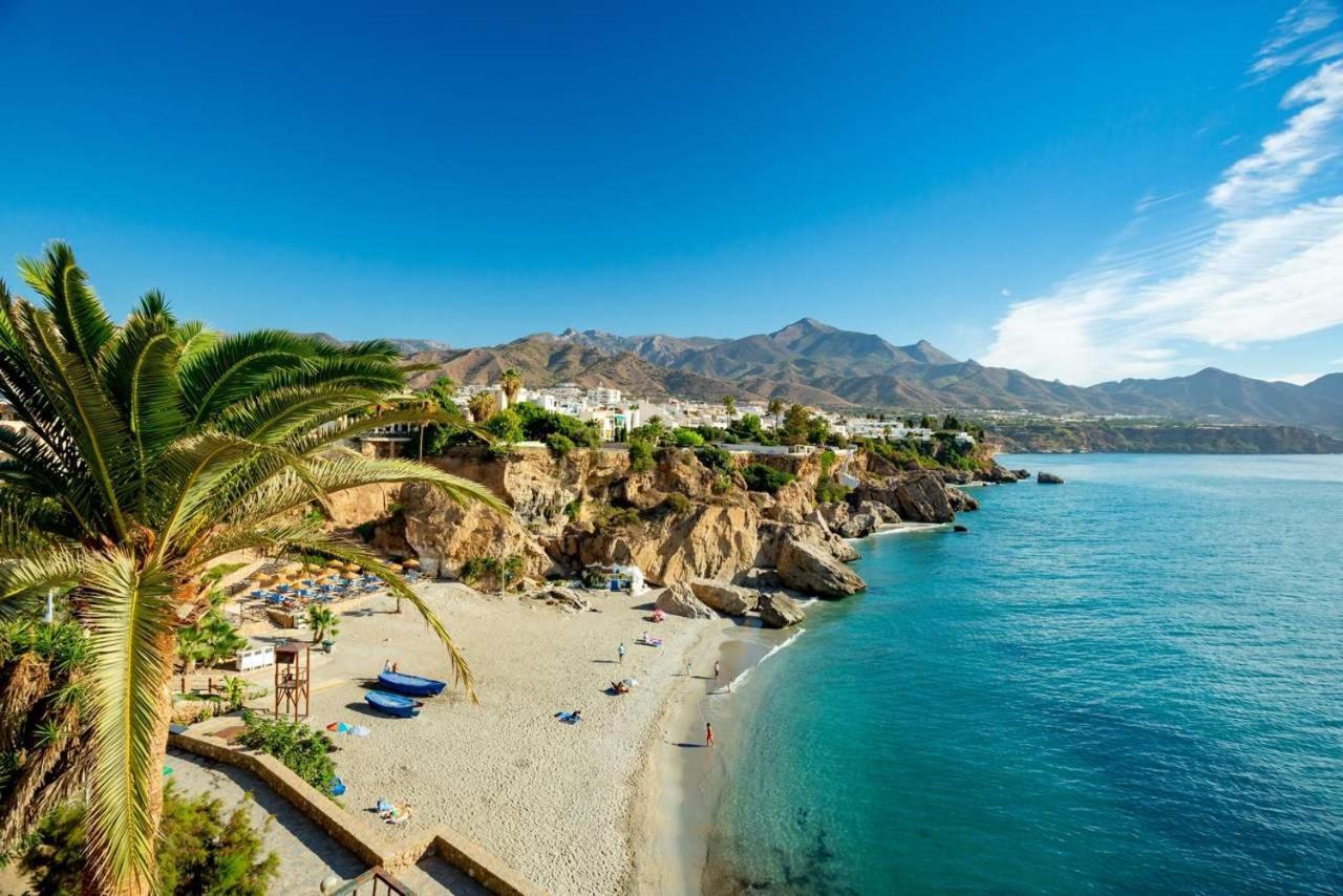Bonito Piso A 300M De La Playa Nerja Apartment Екстериор снимка